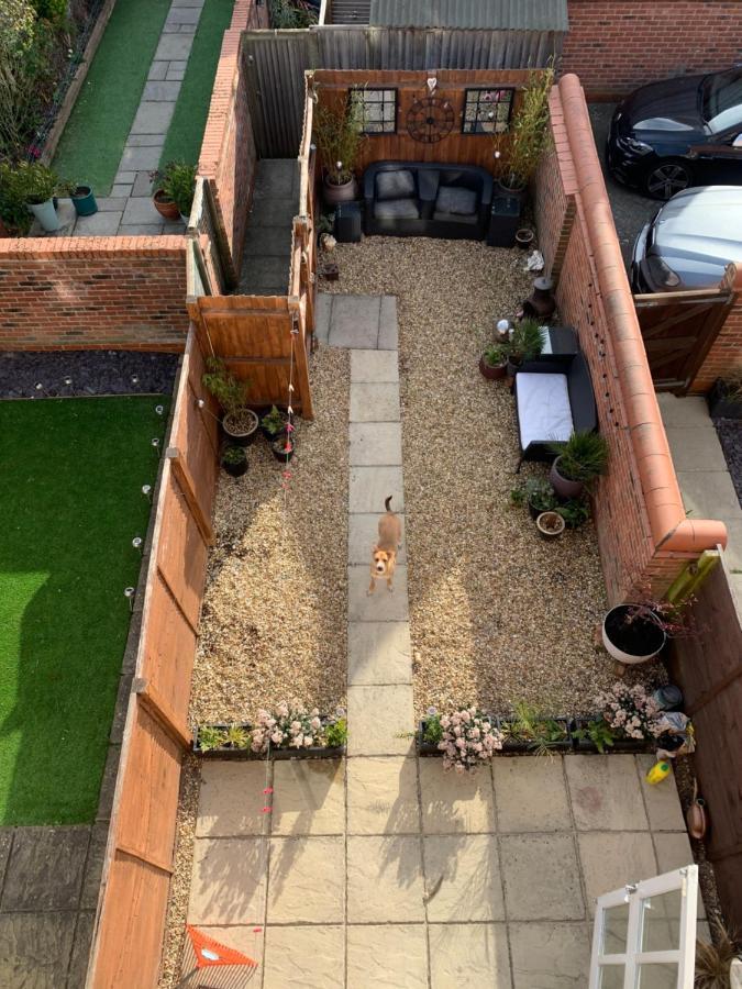 Stylish 3 Bedroom Townhouse For 5 Guests, Set In The Medieval Grid With Off Street Parking Bury St. Edmunds Extérieur photo